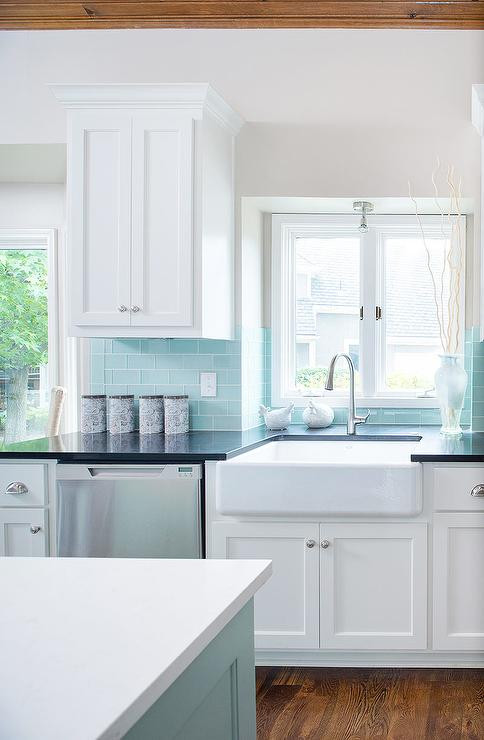 White Kitchen Blue Backsplash
 Tiffany Blue Design Ideas