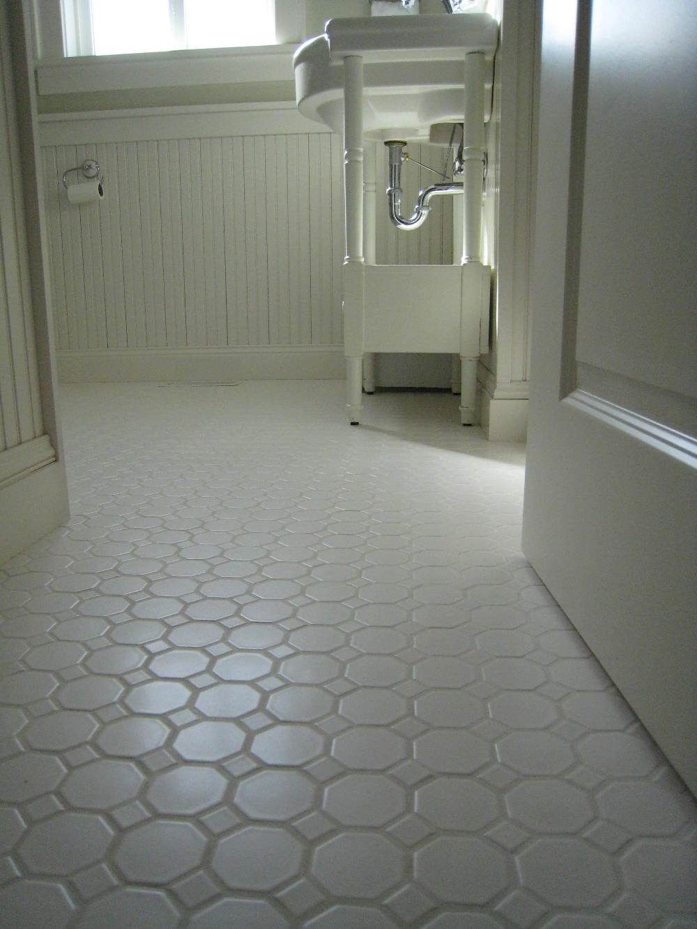 White Tile Bathroom Floor
 Seattle Bellevue Redmond Mercer Island Ta a Federal