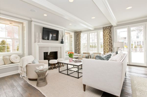 White Walls Living Room
 Sparkling white walls that can make a room shine and stand out