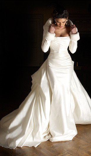 Winter Wedding Dresses
 BRIDE CHIC THE WINTER WEDDING GOWN