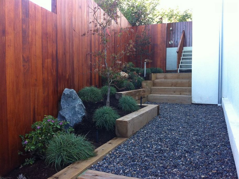Wood Landscape Edging
 Garden Landscaping Ideas for Borders and Edges