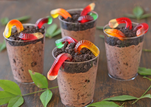 Worms In Dirt Dessert
 Dirt Pudding Cups With Gummy Worms Recipe