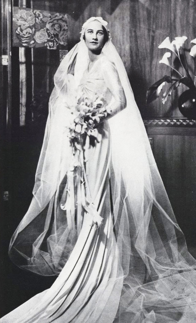 1920 Wedding Dresses
 VIOLA PLAYS THE WORLD Vintage Wedding Dress 1920 1970s