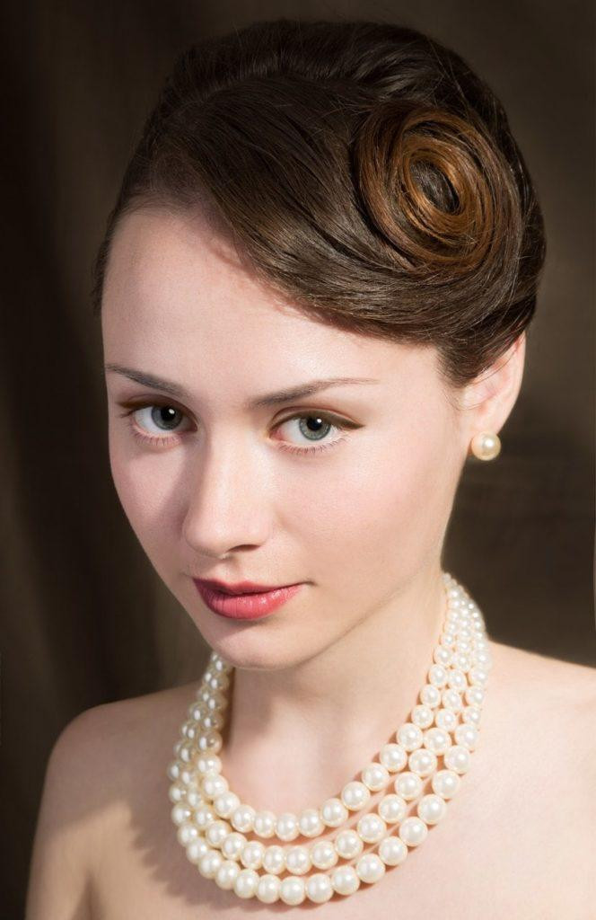 1920S Long Hairstyles
 22 Glamorous 1920s Hairstyles that Make Us Yearn for the