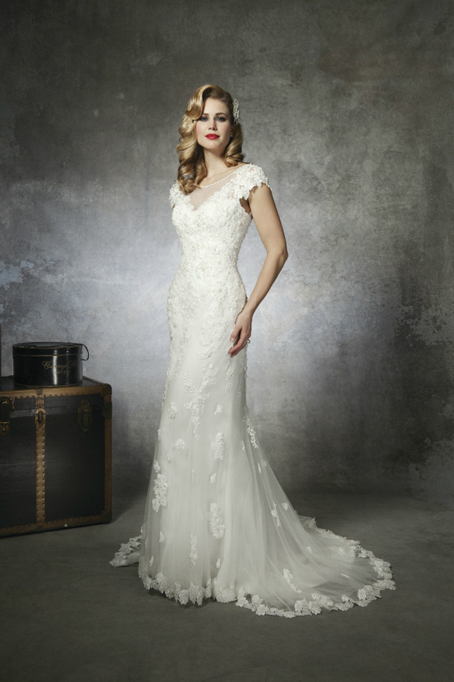 1930 Wedding Dresses
 1930s and 1950s Inspired Gorgeous Wedding Dresses