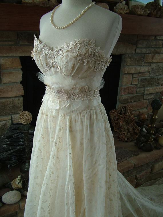 1930 Wedding Dresses
 Wedding dress 1930s vintage gown restyled strapless Lace