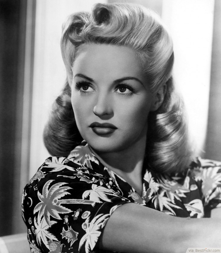 1940S Hairstyles For Long Hair
 10 Beautiful 1940 s Hairstyles For Feminine Women With