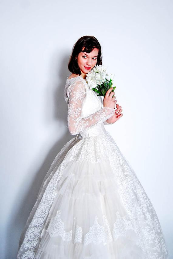 1950s Vintage Wedding Dresses
 Vintage 1950s Wedding Dress 50s Wedding Gown White Lace