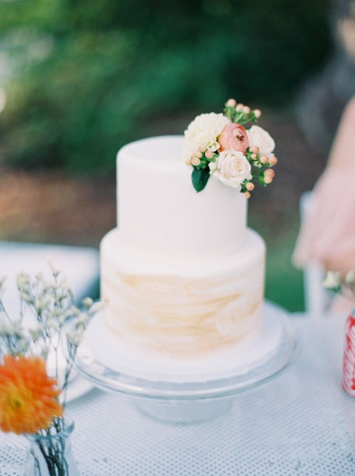 2 Tier Wedding Cake
 Simple Two Tier Wedding Cake