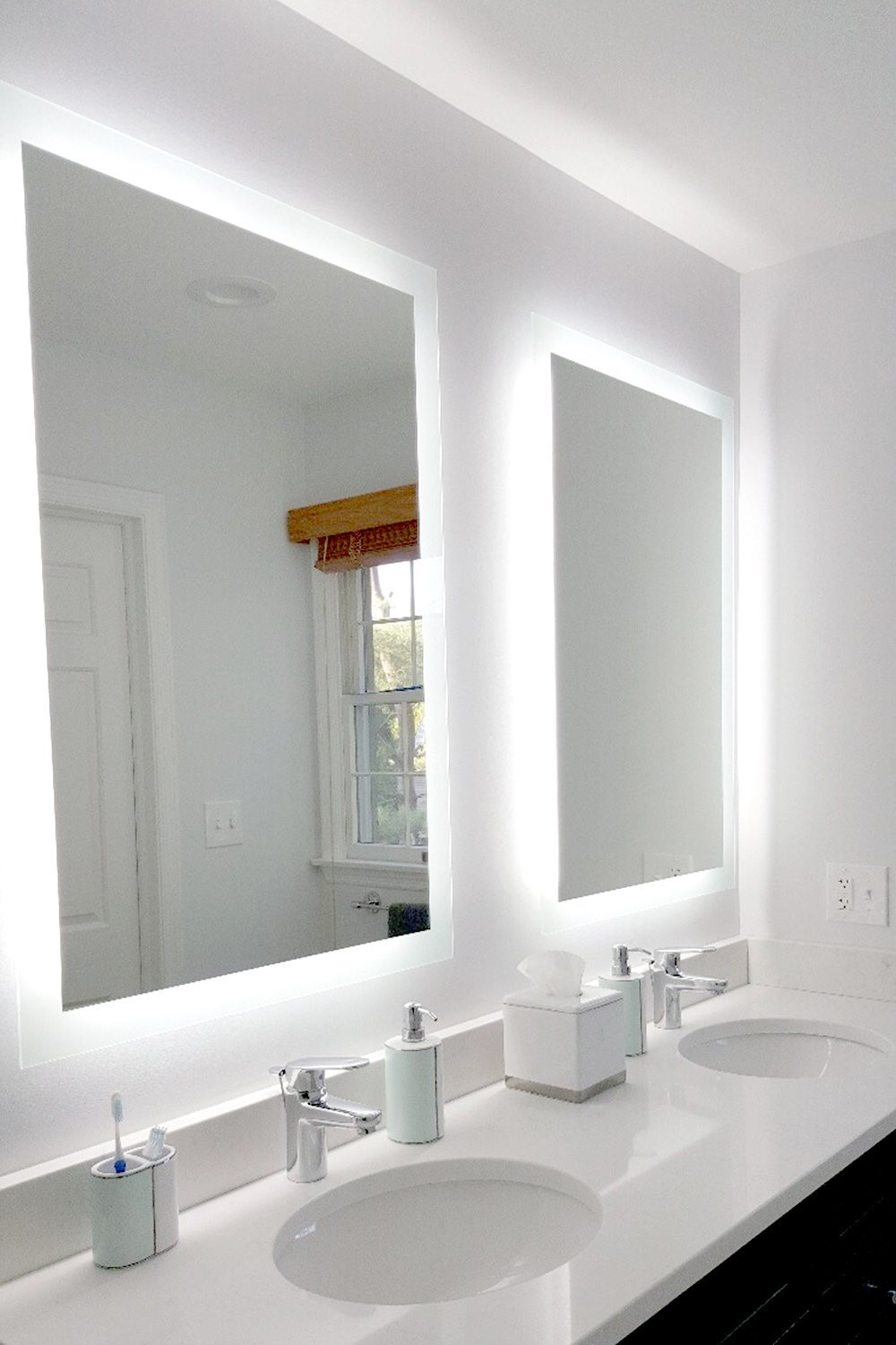 24X36 Bathroom Mirror
 Side Lighted LED Bathroom Vanity Mirror 24" x 36