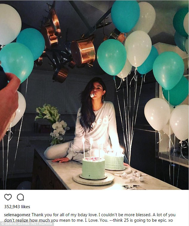 25Th Birthday Gift Ideas For Girlfriend
 Selena Gomez celebrates her 25th birthday with two cakes