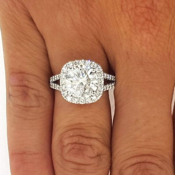3 Karat Diamond Engagement Ring
 3 Carat Round Cut Diamond Engagement Ring