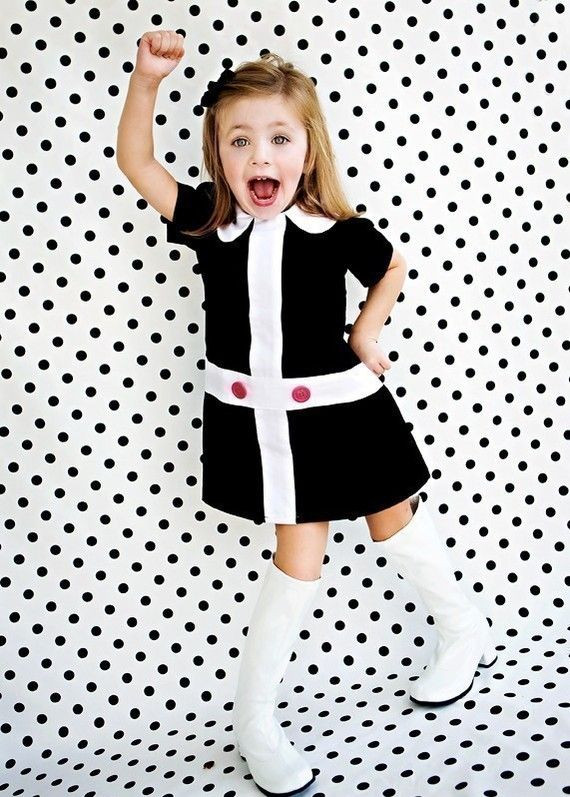 60S Kids Fashion
 Mod 1960 Art Retro Lauren schwarze und weiße Kleid