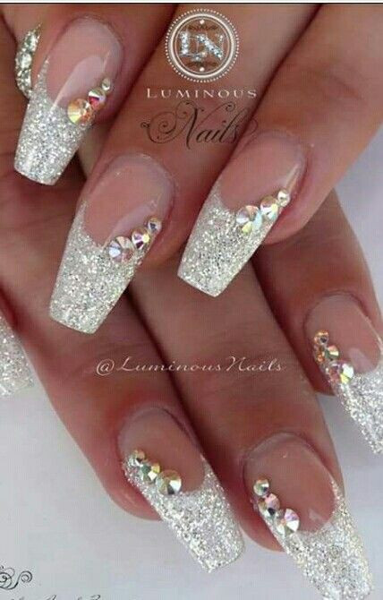Acrylic Or Gel Nails For Wedding
 LOVE this nail art look Woud be very pretty for a bride