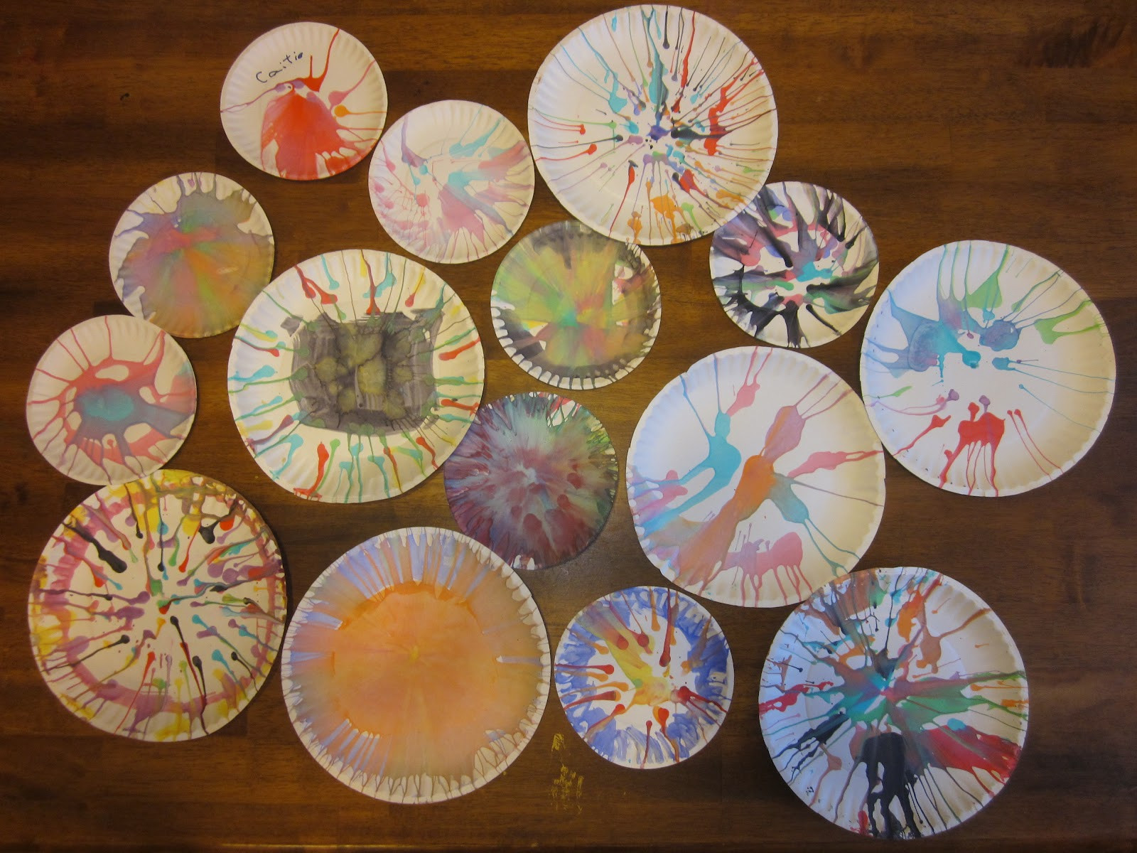 Adults And Crafts
 Kaleidoscope Learning Salad Spinner Art and Science