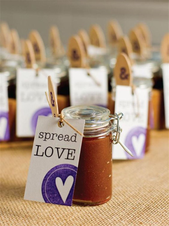 Affordable Wedding Favors
 20 Affordable Wedding Favor Ideas to Delight Guests of All
