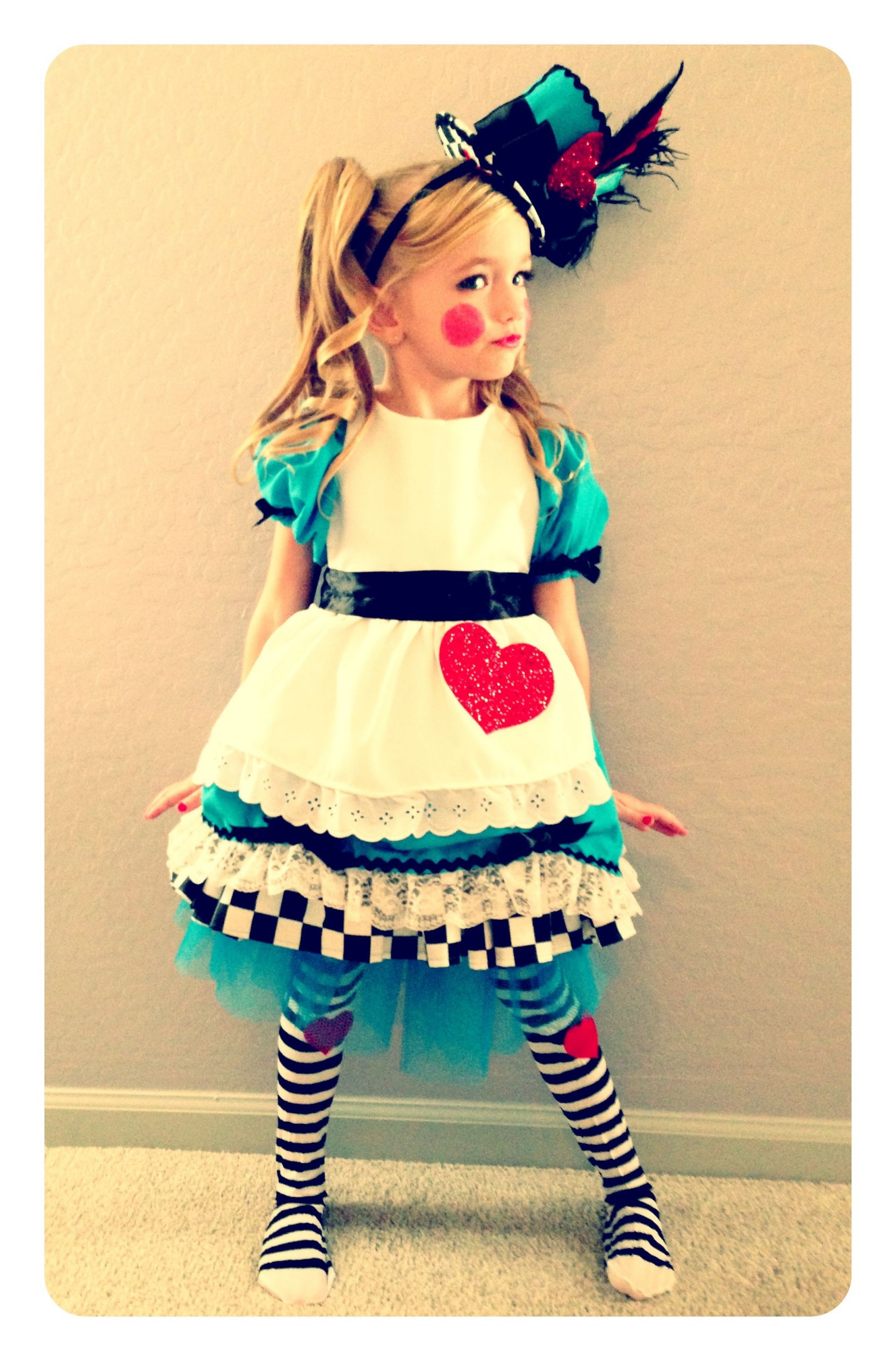 Alice And Wonderland DIY Costume
 Halloween Alice and Wonderland Lalaloopsy costume