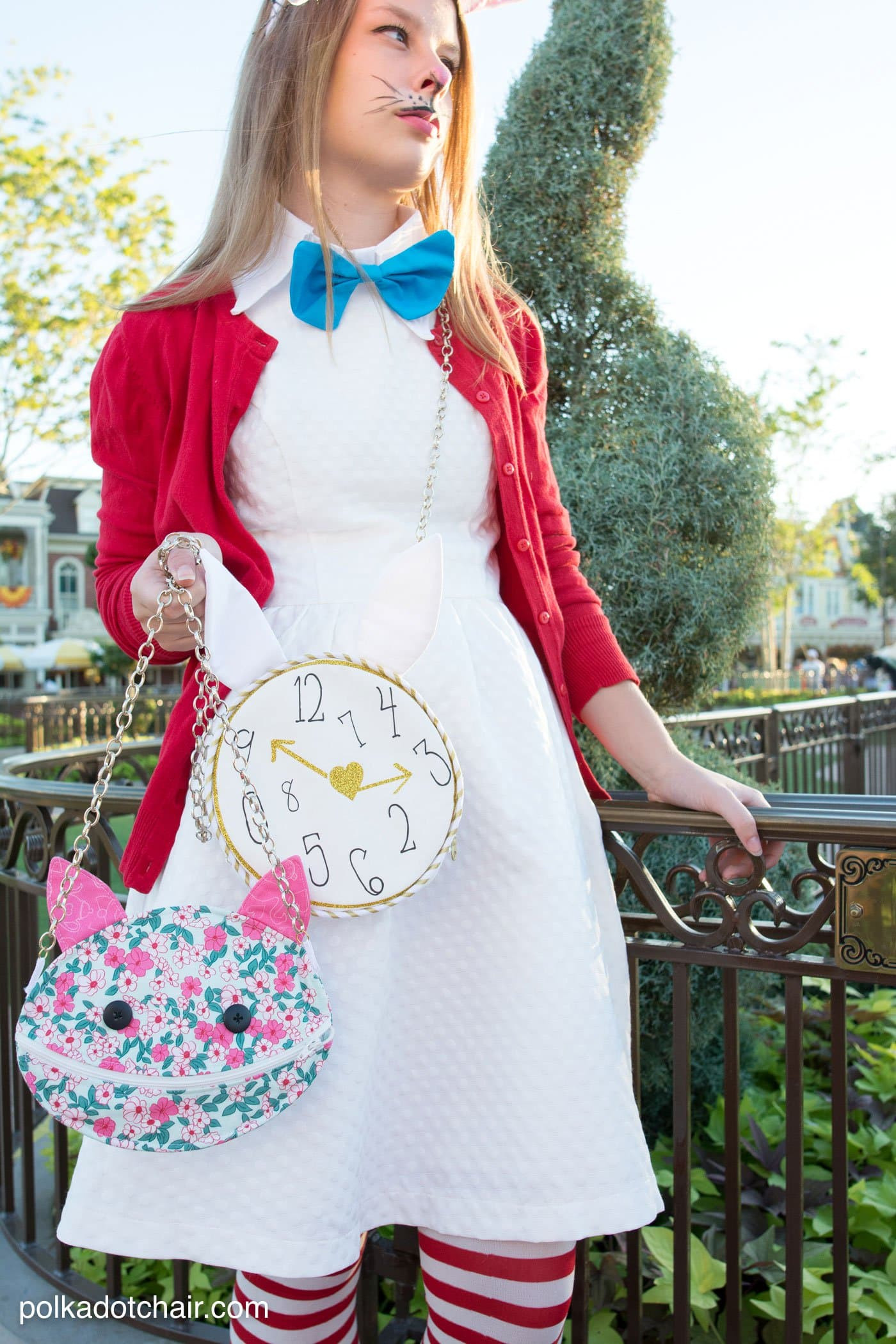Alice And Wonderland DIY Costume
 No Sew Alice in Wonderland Costume Ideas The Polka Dot Chair
