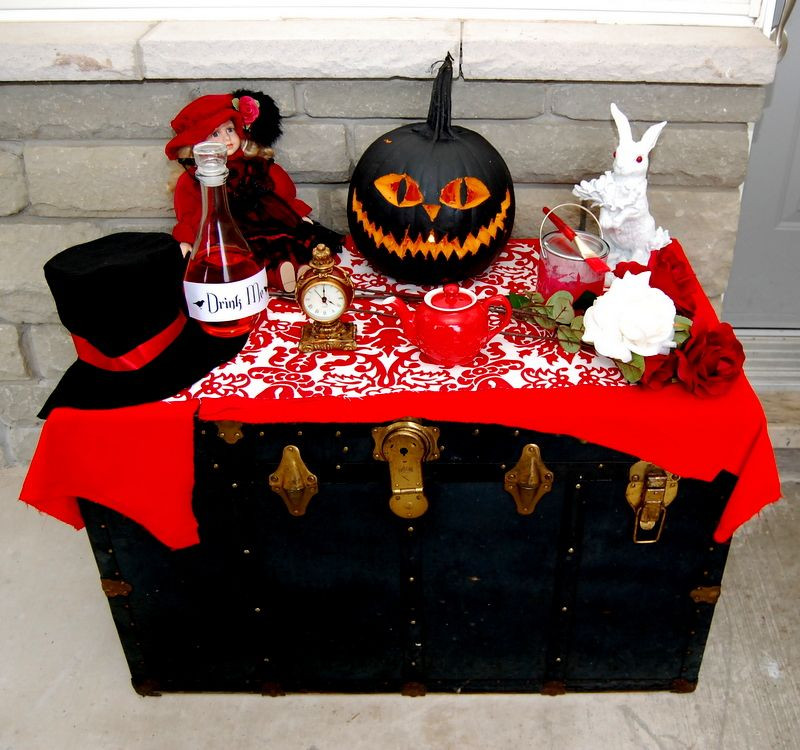 Alice In Wonderland Halloween Party Ideas
 A Little Bit of a Gothic Wonderland