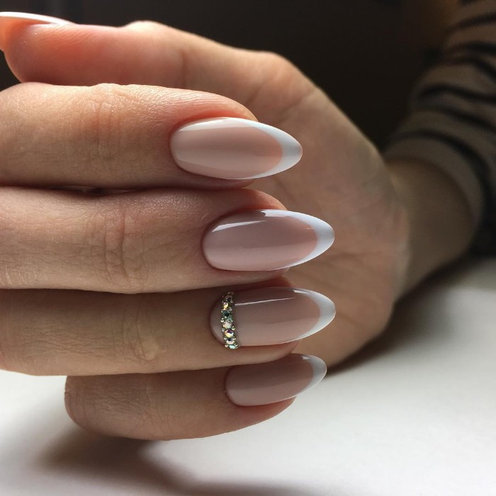 Almond Nail Ideas
 1001 Ideas for Trendy and Beautiful Almond Shaped Nails