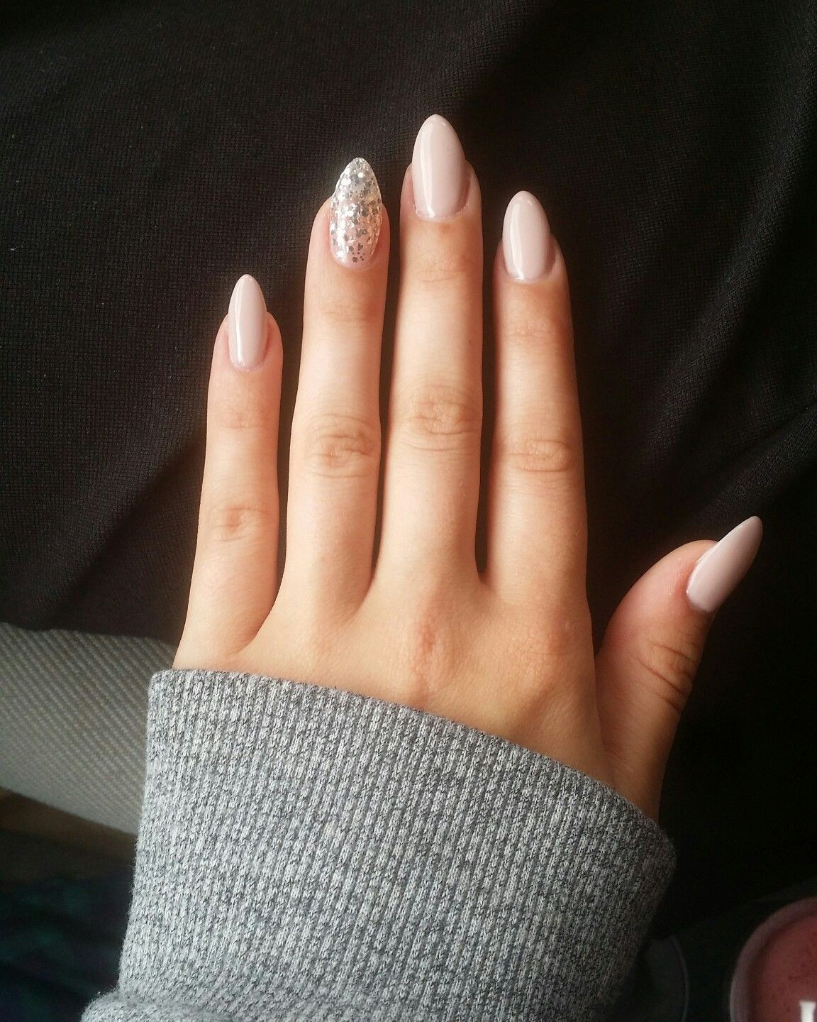 Almond Shaped Acrylic Nail Designs
 Short almond