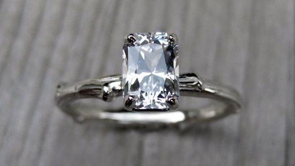 Alternative Wedding Rings
 20 BEAUTIFUL ENGAGEMENT RINGS THAT ARE NOT MADE FROM
