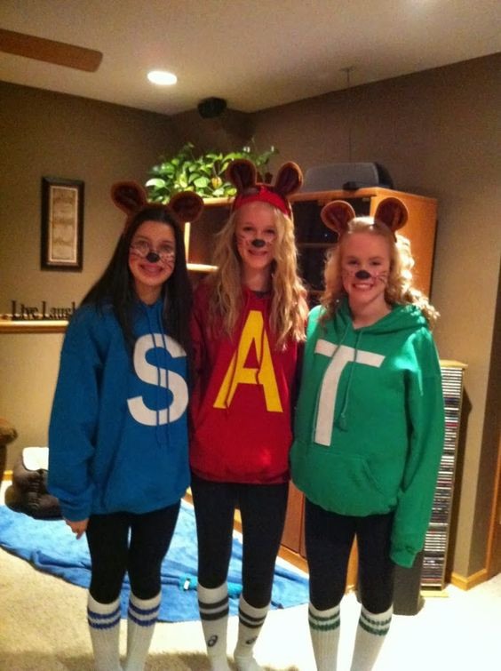 Alvin And The Chipmunks DIY Costume
 30 Halloween Costumes For Best Friends