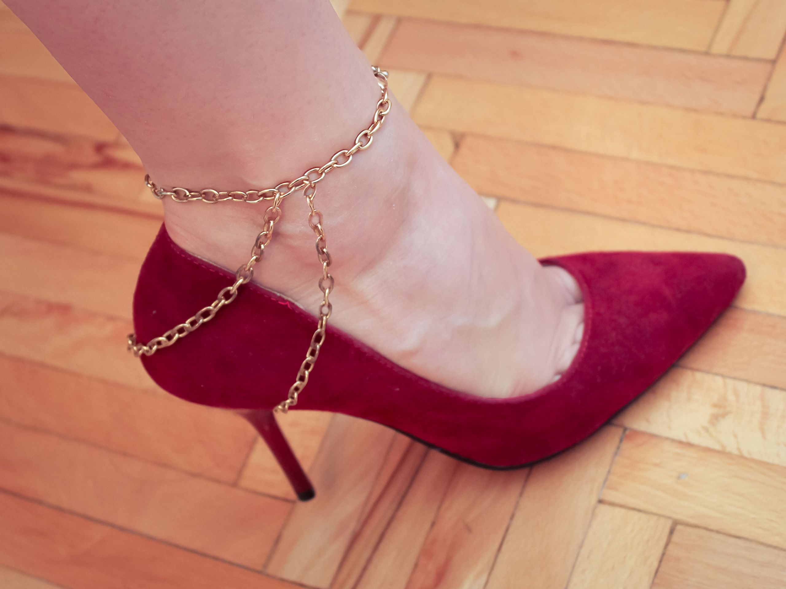 Anklet Anklette
 How to Make an Anklet with Draping Heel Chains 9 Steps
