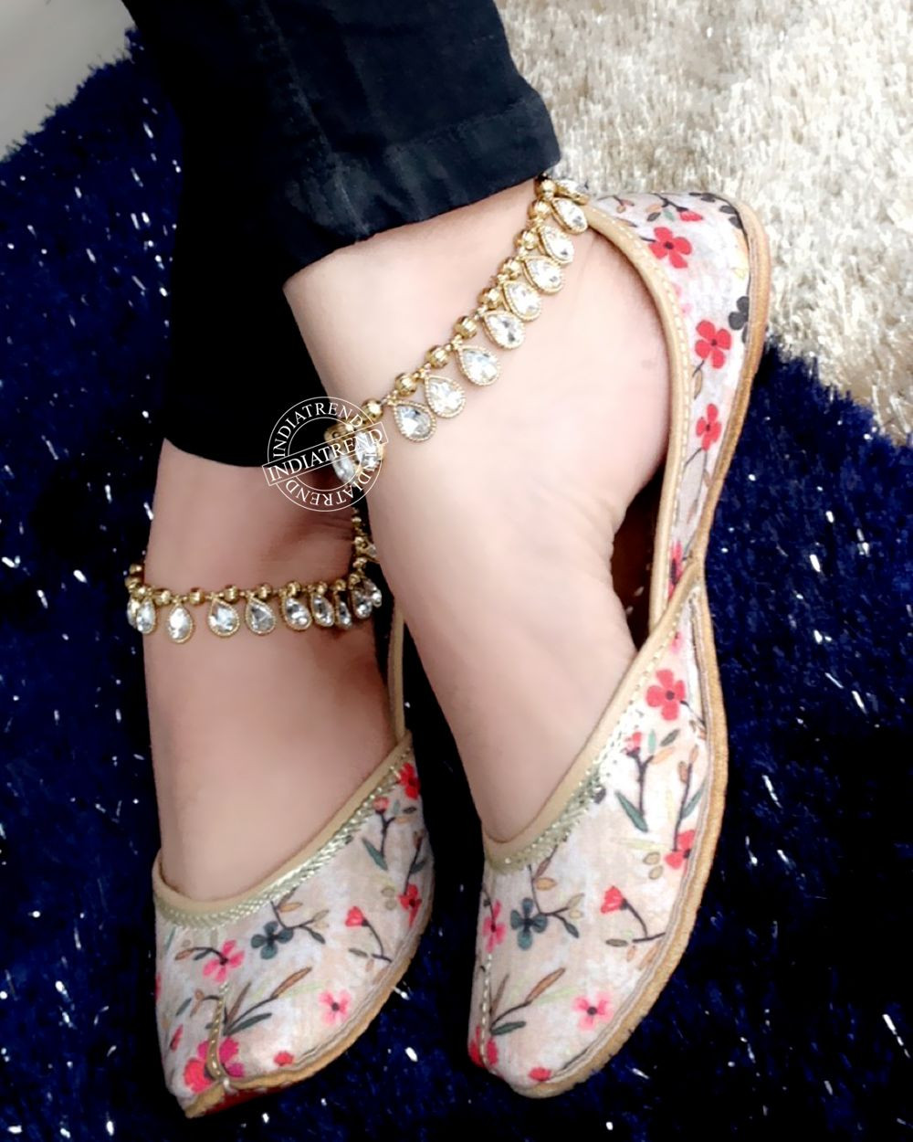 Anklet Punjabi
 Dancing Flowers Jutti and Aarohi Anklet Payal By