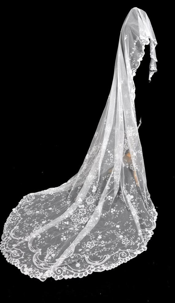 Antique Wedding Veils
 MAGNIFICENT Antique Brussels Lace Wedding by