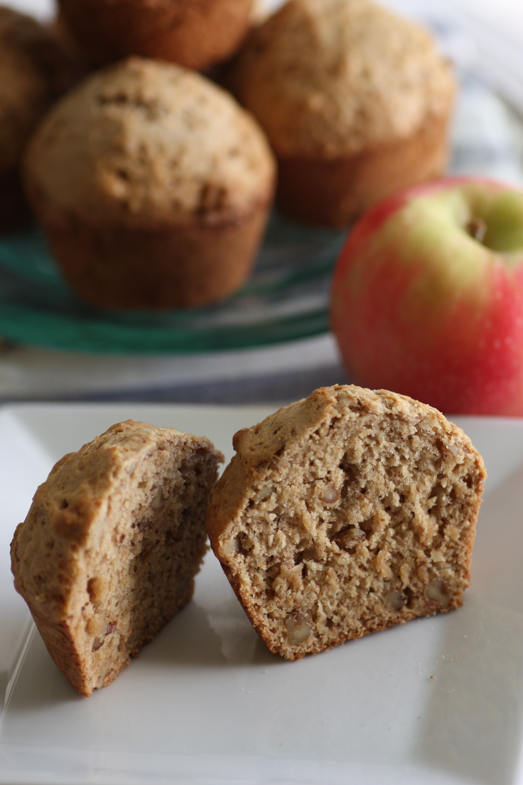 Applesauce Muffin Recipe
 Easy Cinnamon Applesauce Muffins