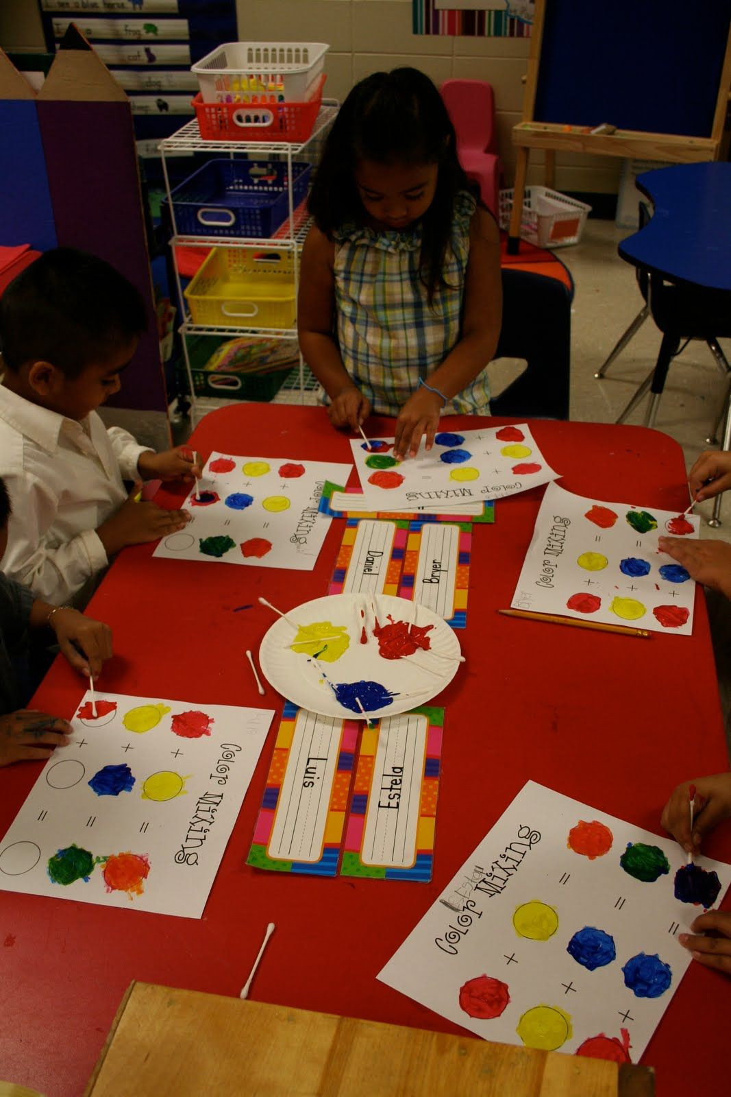 Art Activity For Preschoolers
 Mrs Lee s Kindergarten Color mixing A lot of great