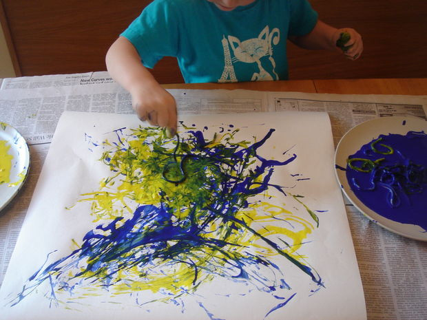 Art Things For Kids
 How to use spaghetti to paint like Jackson Pollock
