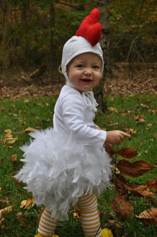 Baby Chicken Costume DIY
 chicken costume besser weißer tutu mit einzelnen Federn