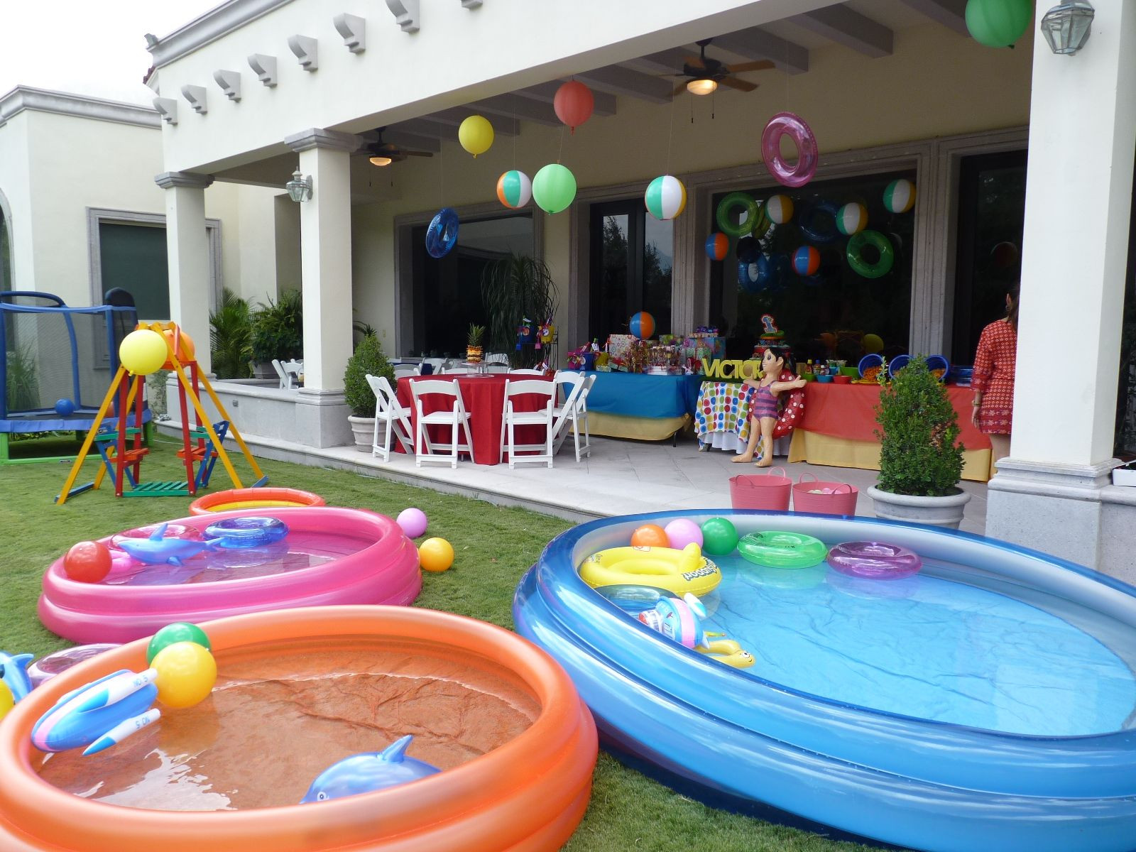 Baby Pool Party
 Ideas para una fiesta de cumpleaños en verano