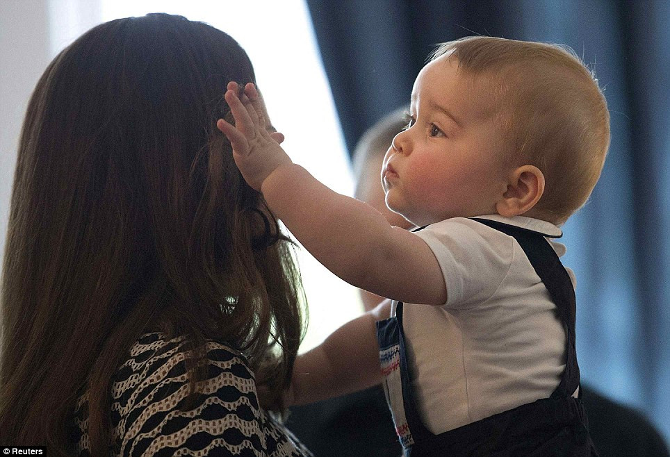 Baby Pulls His Hair
 Prince George shows off new skills at New Zealand