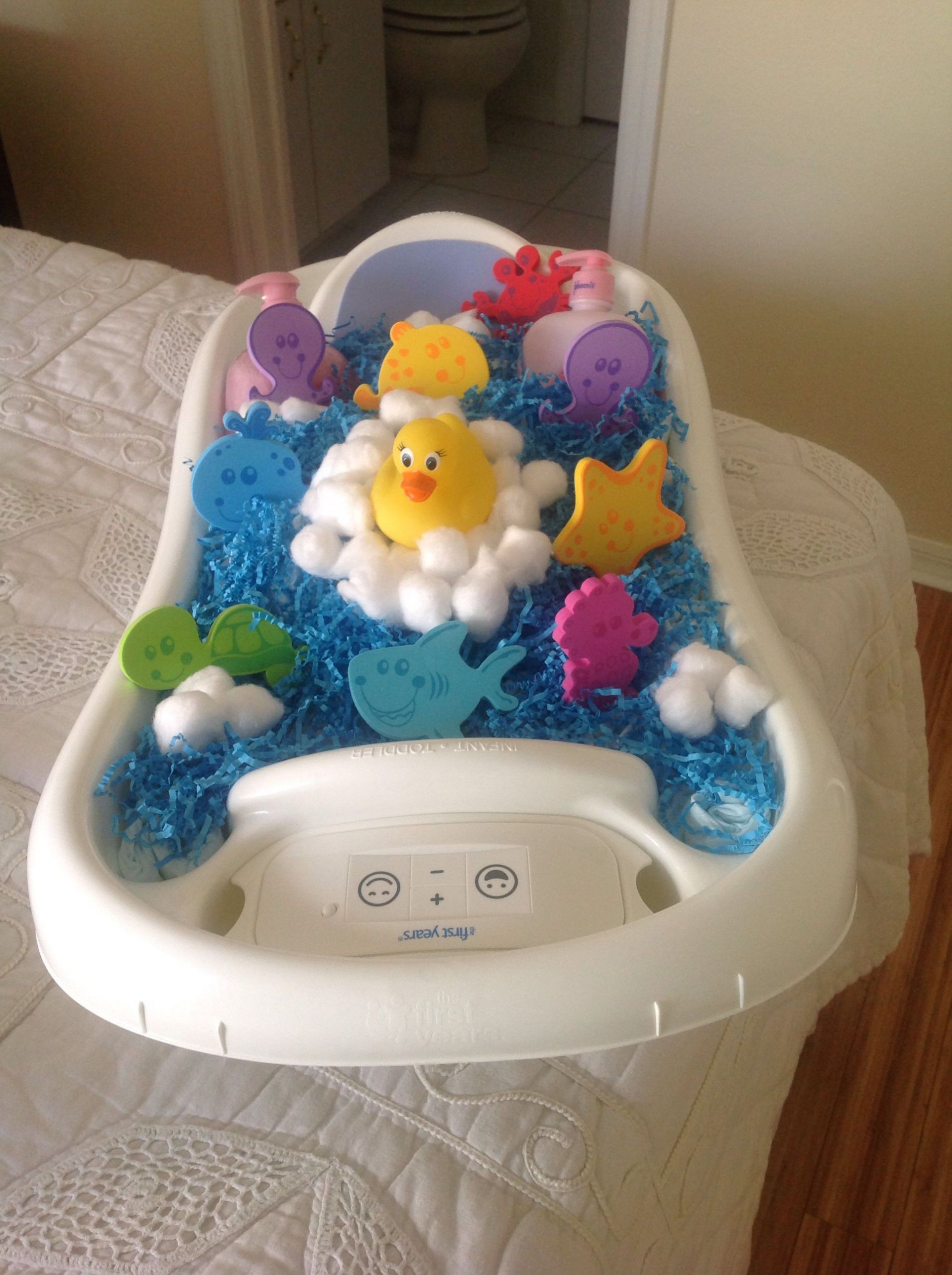 Baby Shower Bathtub Gift Ideas
 Bath time diaper cake in baby tub