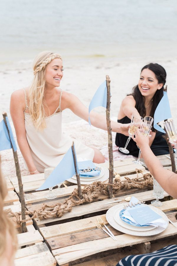 Bachelorette Party Beach Ideas
 Bridal shower ideas for the summer – picnic Hawaiian