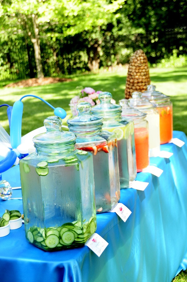 Backyard Cookout Party Ideas
 Hosting an Upscale Cookout