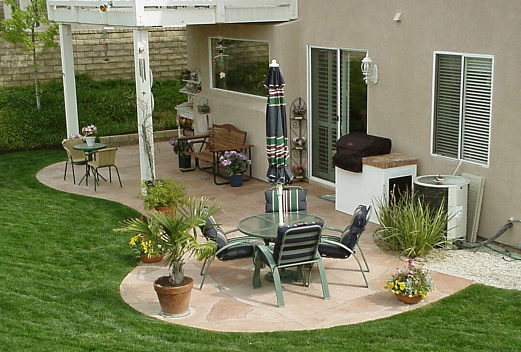 Backyard Decor On A Budget
 Small Patio Design Ideas A Bud Home Citizen