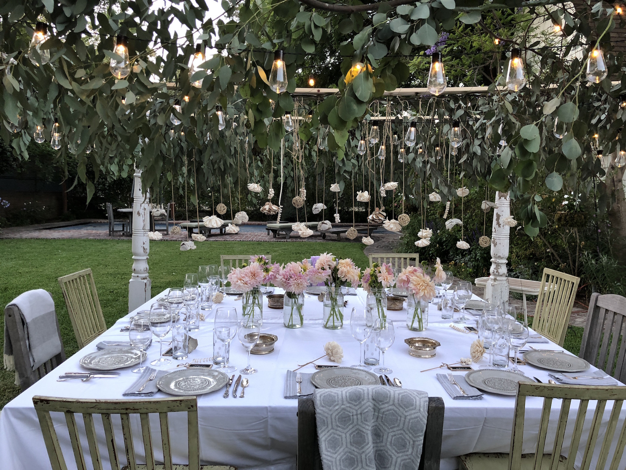 Backyard Dinner Party Ideas
 How to Set an Outdoor Table