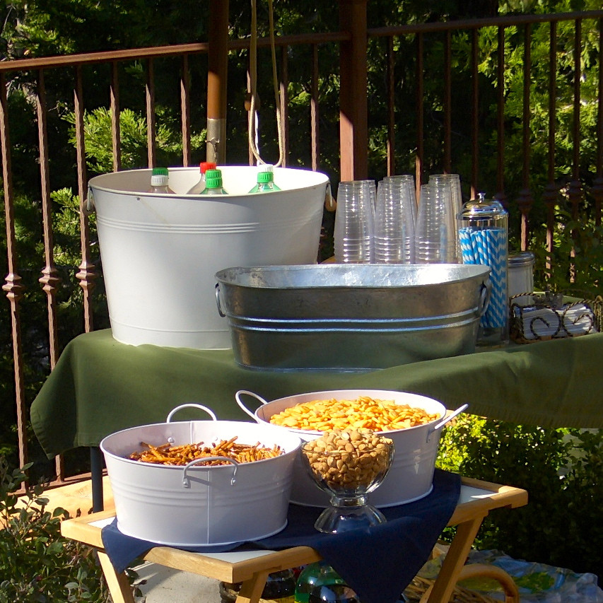 Backyard Graduation Party Ideas
 HOW TO THROW A GREAT GRADUATION PARTY
