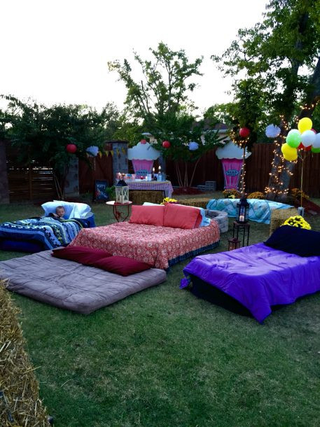 Backyard Movie Ideas
 What You Need For An Outdoor Movie Night
