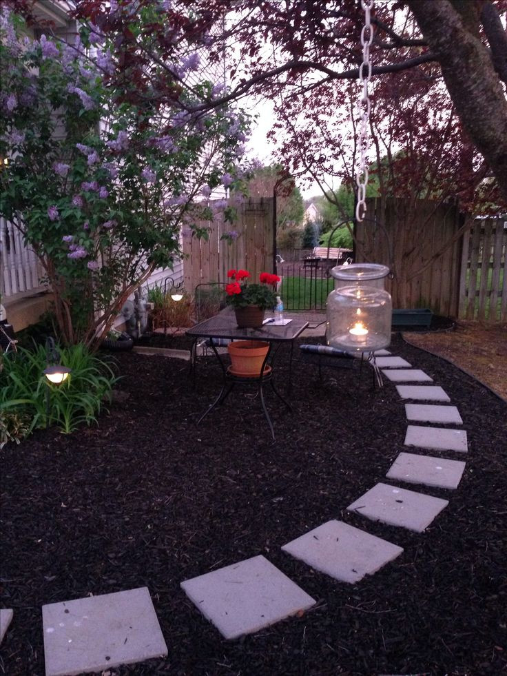 Backyard Pathway Ideas
 Mulch pathway in our front yard Easy and inexpensive in