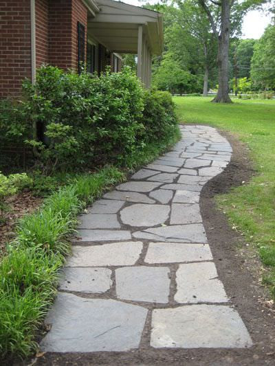 Backyard Pathway Ideas
 7 Classic DIY Garden Walkway Projects