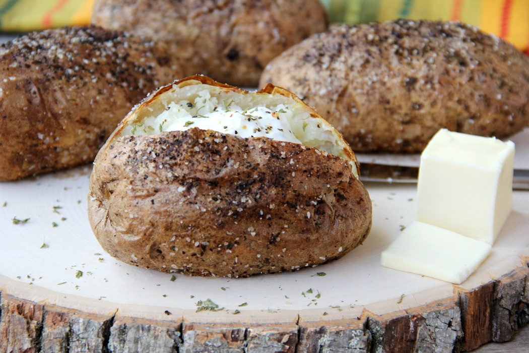 Baked Potato In Air Fryer
 Easy Air Fryer Baked Potatoes Bitz & Giggles