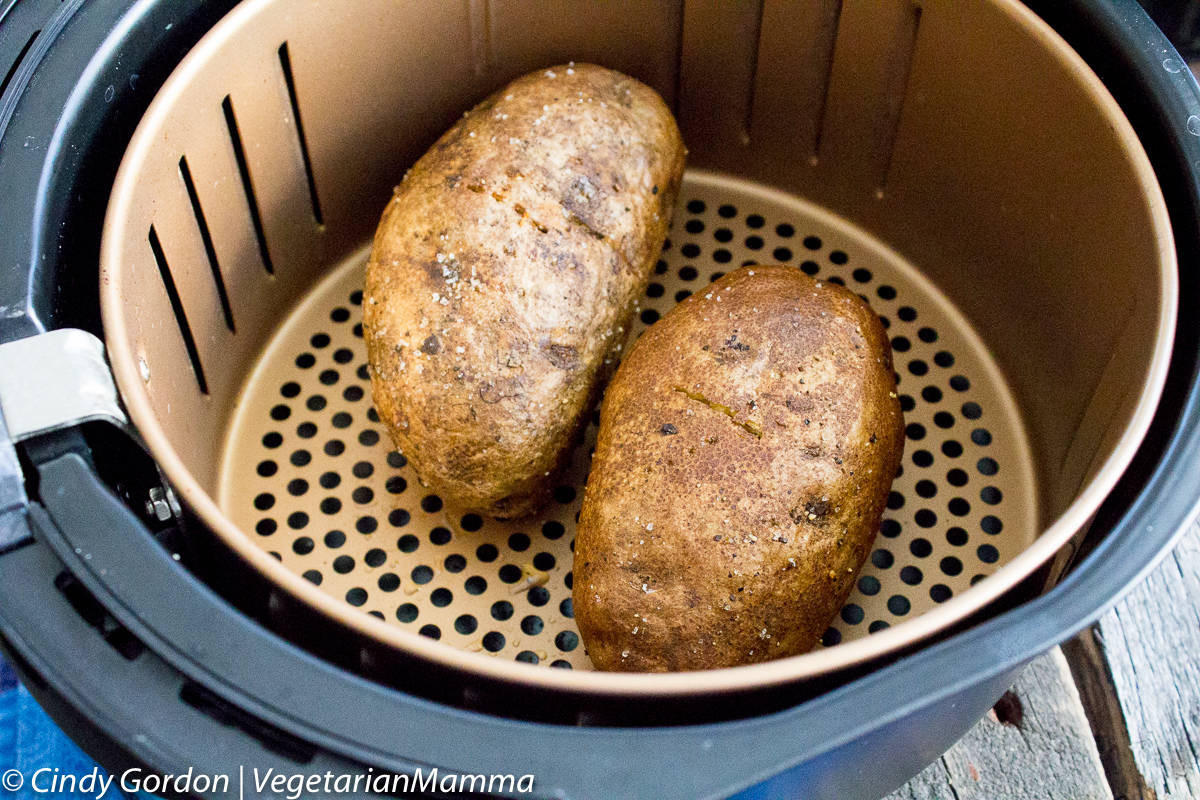Baked Potato In Air Fryer
 Air Fryer Baked Potatoes delicious and crispy