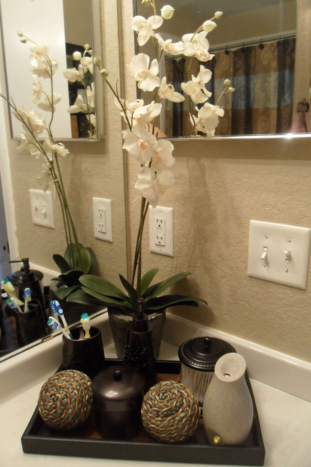 Bathroom Decor Ideas Pinterest
 Decorating with e Pink Chic Went Shopping and redone my