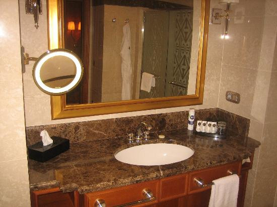 Bathroom Magnifying Mirror
 Bathroom magnifying mirror Picture of Oguzkent Hotel