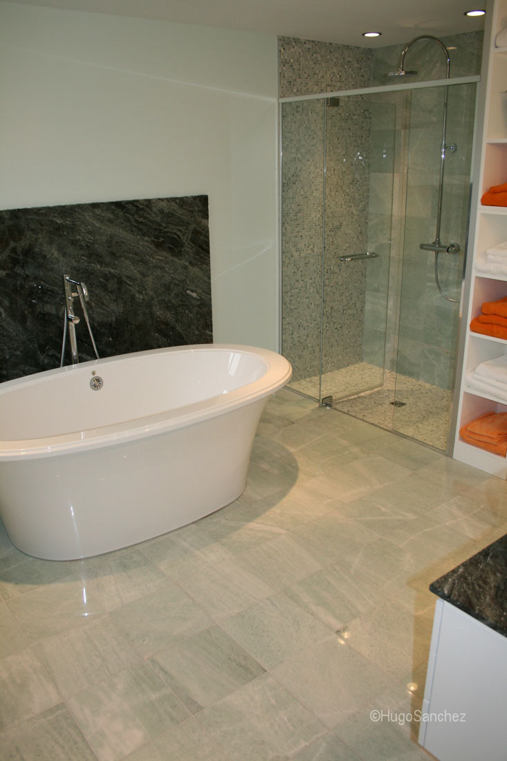 Bathroom Tile Shower
 Ming green marble Céramiques Hugo Sanchez
